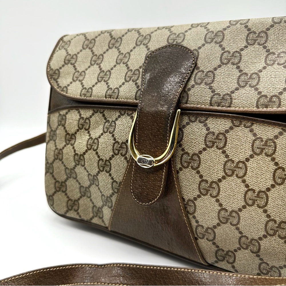 Vintage Gucci Buckle Logo Leather Bag